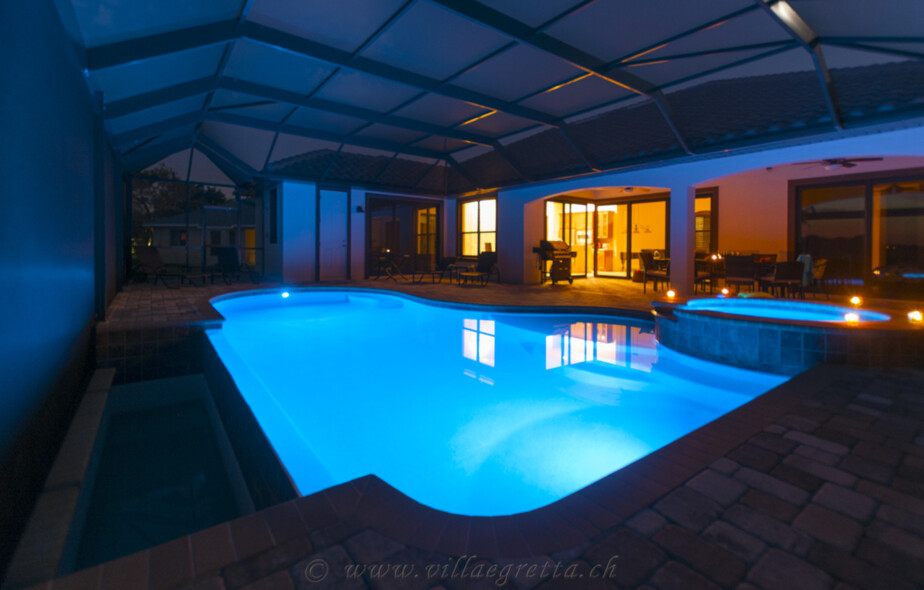 Villa Egretta Ansicht Swimmingpool by Night Villa Egretta Beltramonto Ansicht Swimmingpool Nacht