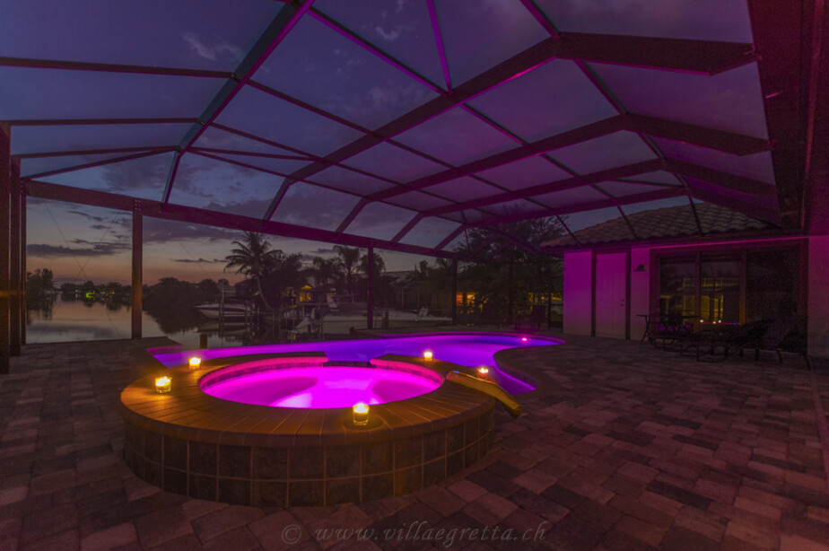 Villa Egretta Ansicht Swimmingpool Sonnenuntergang Villa Egretta Beltramonto Ansicht Swimmingpool Sonnenuntergang