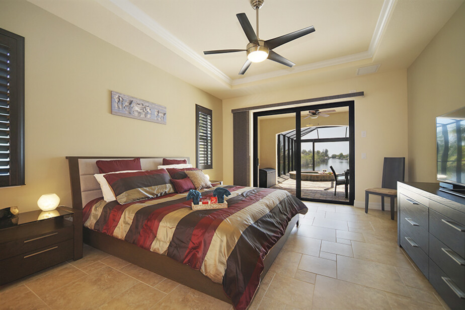 Villa Egretta Hauptschlafzimmer mit Kingsize Bett Villa Egretta Beltramonto Hauptschlafzimmer mit Kingsize Bett